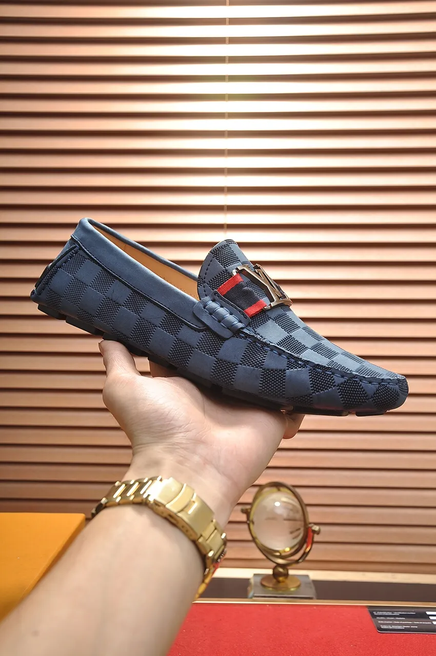 Men's men's shoes 💰420💶 [LV Doudou shoes] (water-dyed cowhide lining) new model is on the market, available on the official website. The new Doudou shoes are processed into single-color materials, and the uppers are made of imported horsehide leather. The body of the shoe is fully hemmed with mark thread, and is lined with imported original cowhide leather. The elegant shoe shape is super suitable for all-matching, and the size is 38-44.